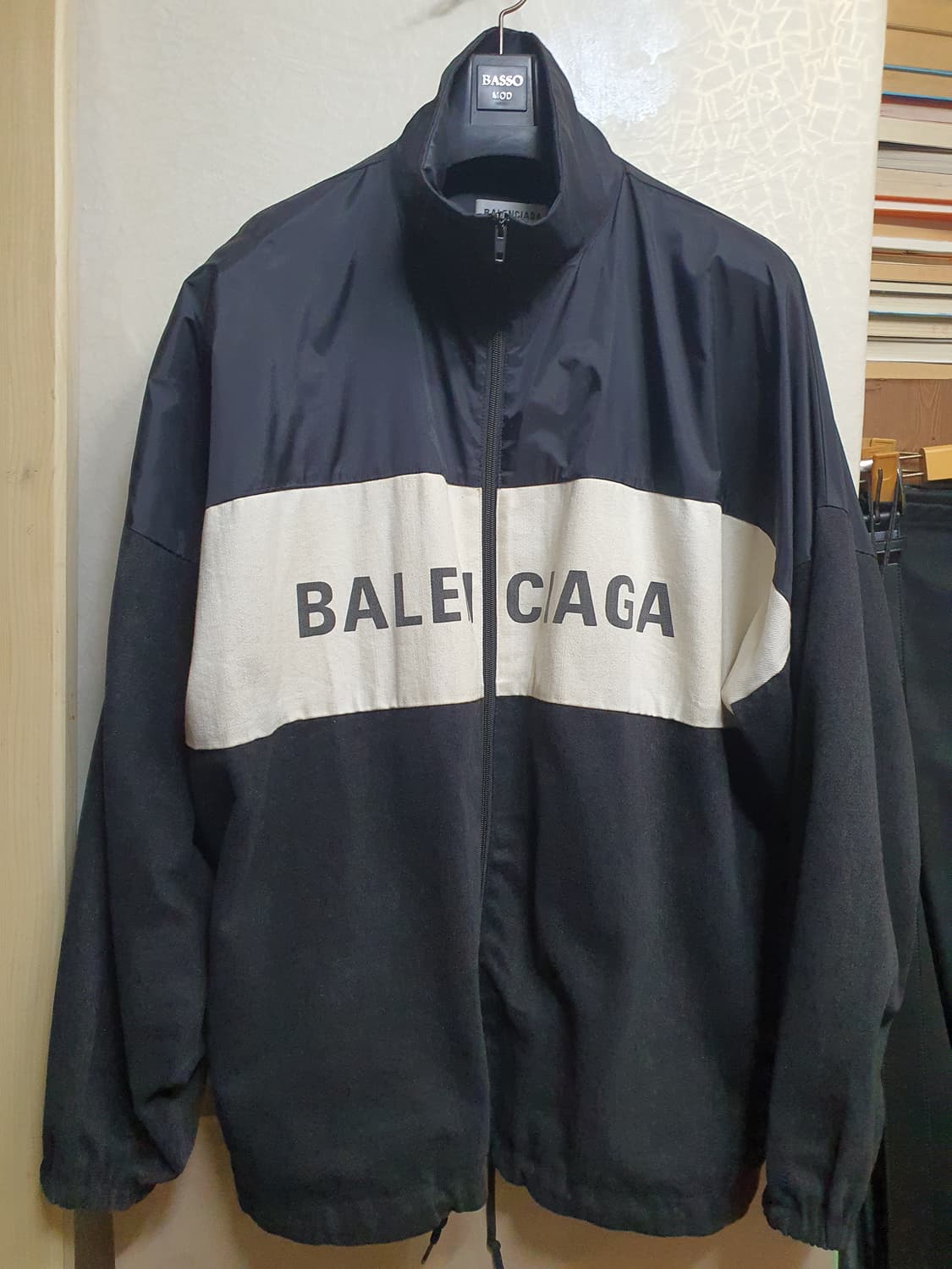 발렌시아가 빅로고 데님트랙 자켓  상품이미지1
