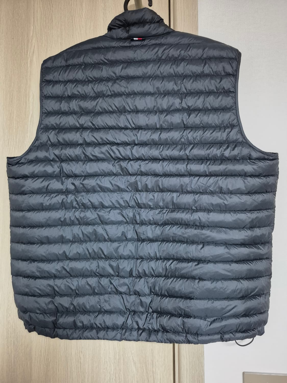 타미힐피거 정품 오리털 경량패딩 조끼 110사이즈 판매합니다 상품이미지3