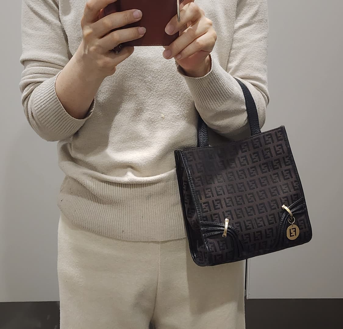 펜디 FF로고 브라운 미니 토트백  상품이미지4