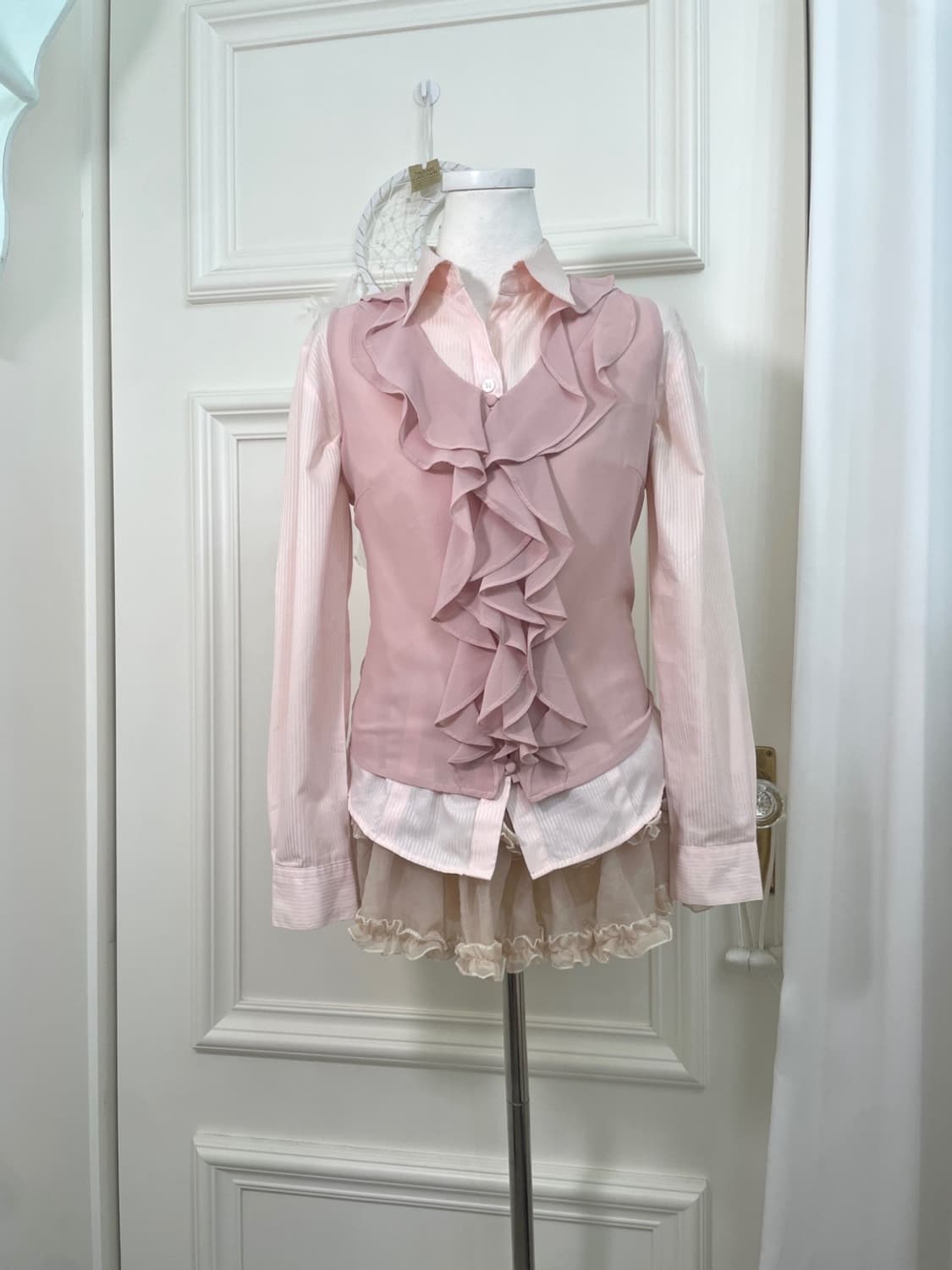 pink ruffle sleeveless blouse 상품이미지1