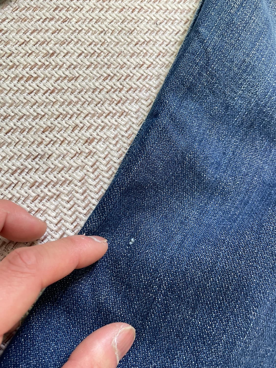 Yanuk 야누크 포켓 자수 디테일 부츠컷 데님 팬츠 상품이미지4