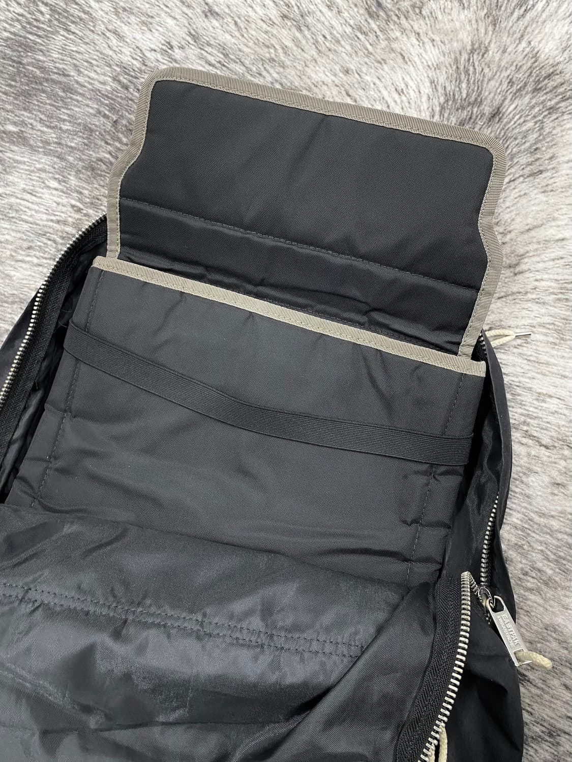 이스트팩 x 크리스 반 아쉐 키홀더 백팩 (2013) 상품이미지7