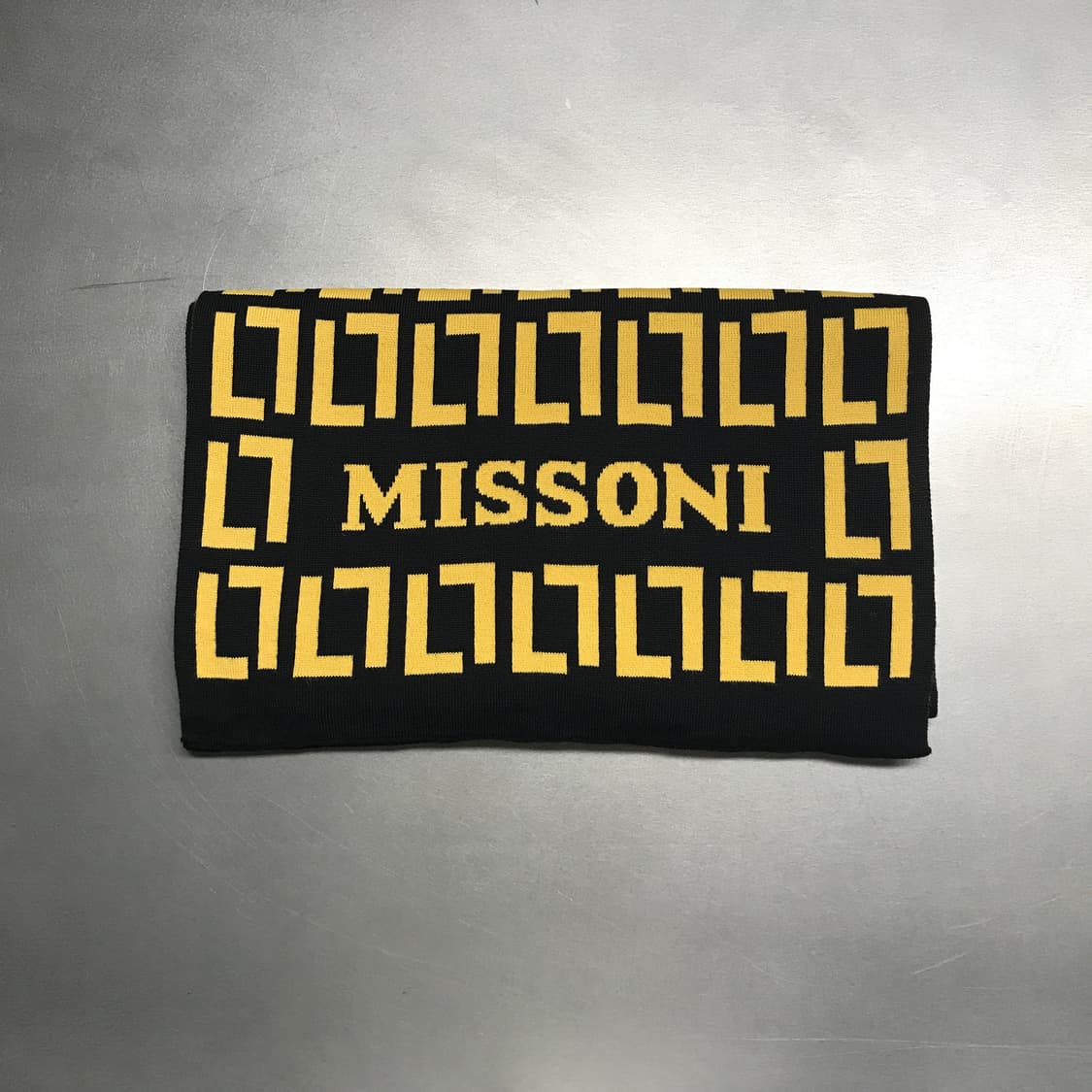 미쏘니 로고 머플러 상품이미지2