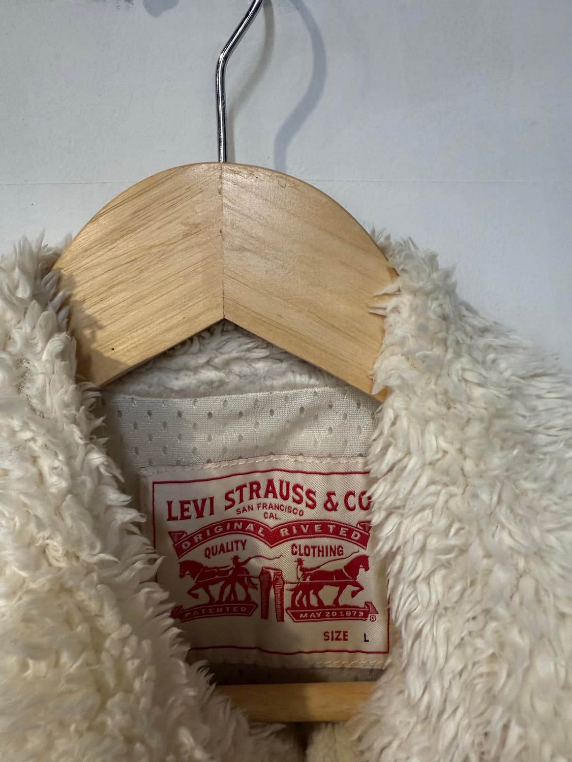 리바이스 아이보리 플리스 집업 상품이미지3