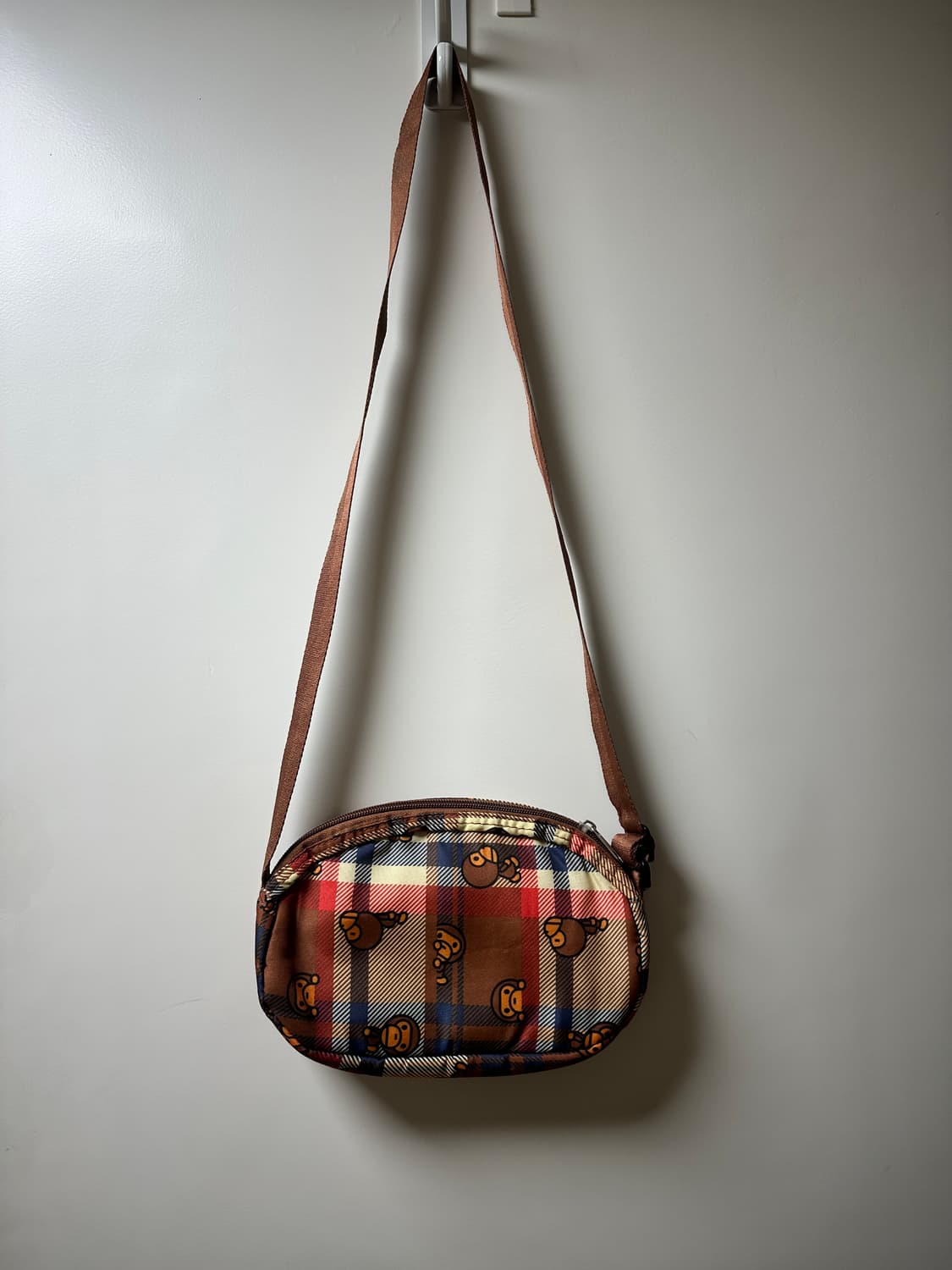 베이프 베이비 마일로 체크 크로스백 상품이미지1