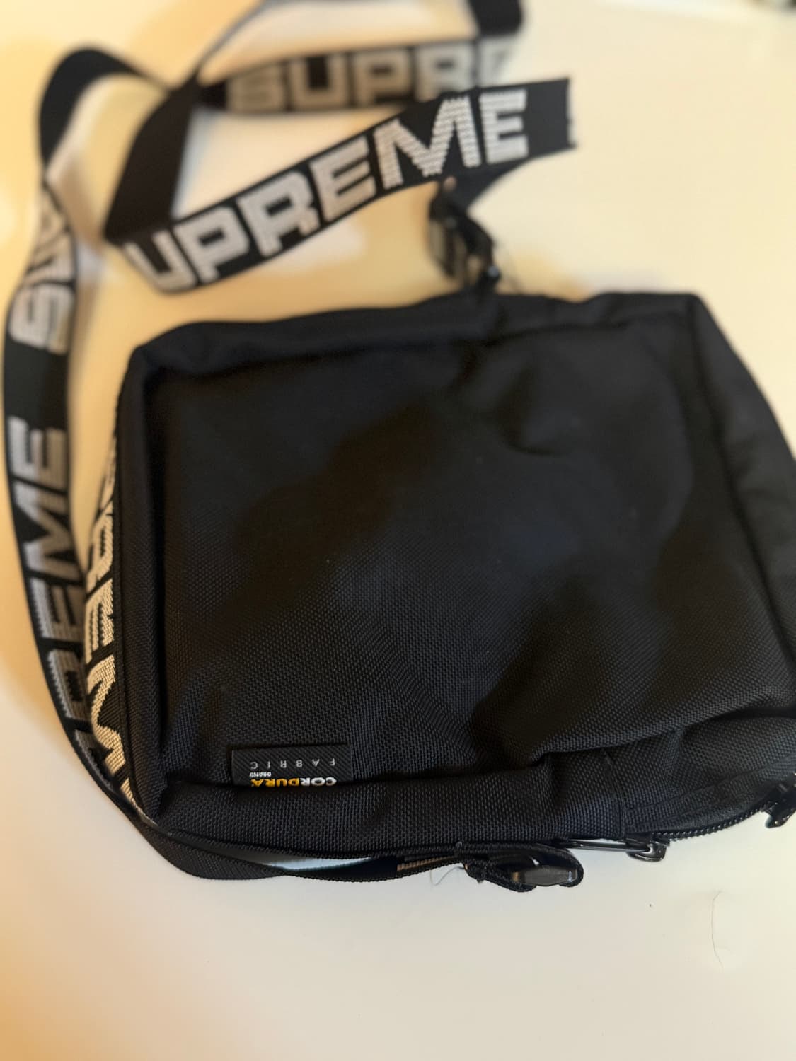 18ss 슈프림 숄더백 블랙 상품이미지2