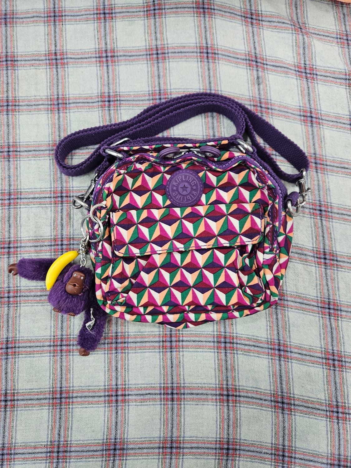 키플링 멀티컬러 기하학패턴 미니 크로스백 상품이미지1