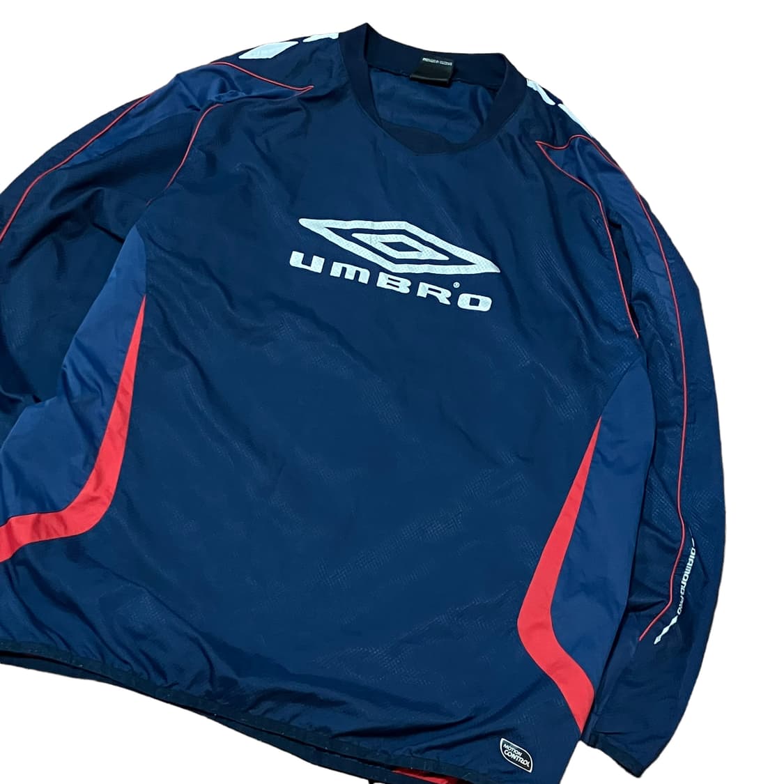 엄브로 데상트 웜업 Xl  상품이미지2