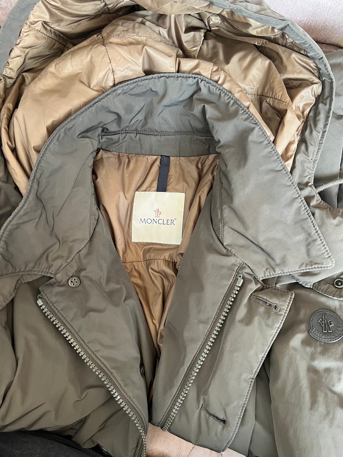 몽클레어 남성 카키 구스다운패딩 후드패딩점퍼 상품이미지4