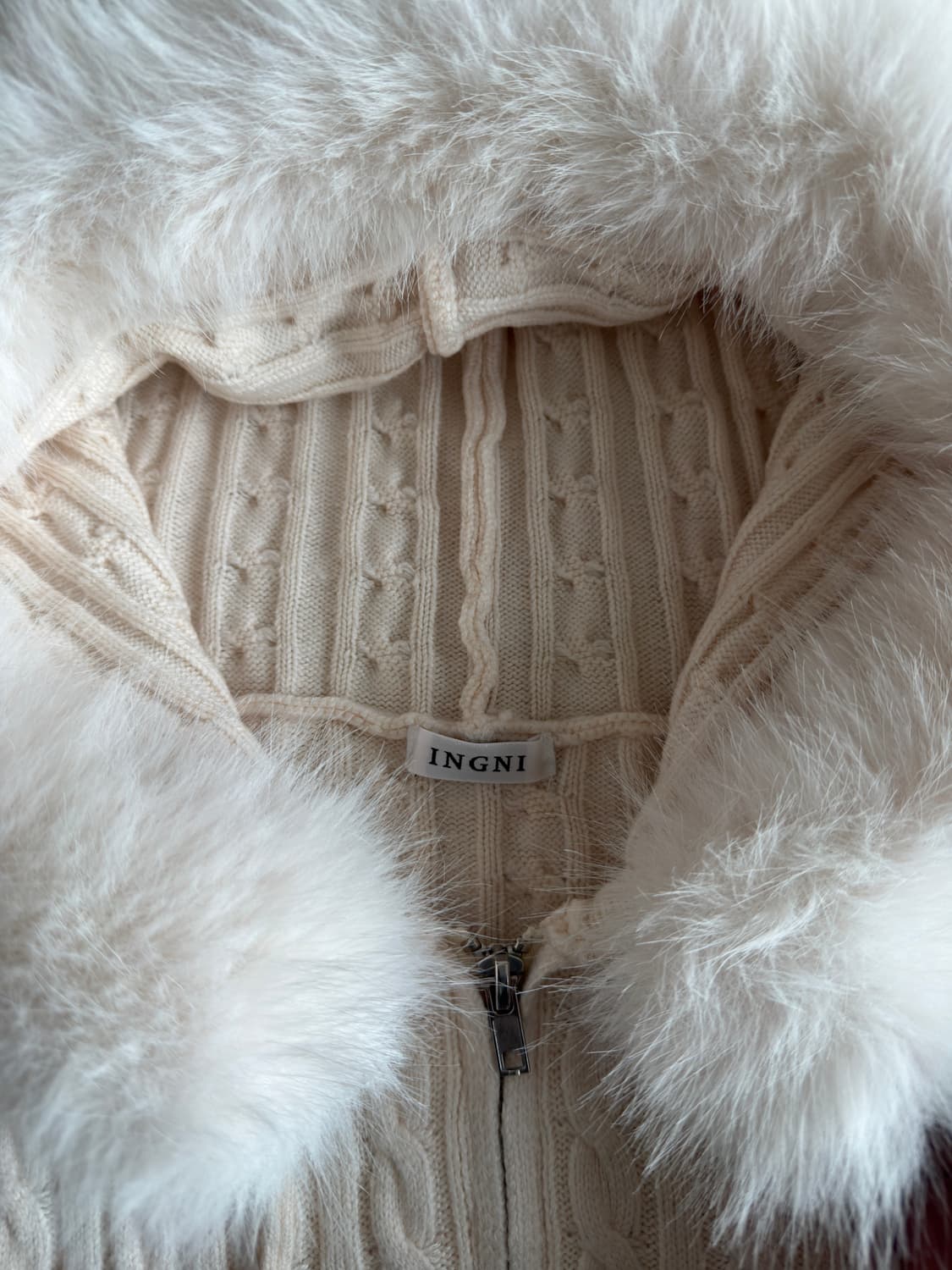 일본 INGNI 퍼 후드 꽈배기 니트 후드집업 아이보리 상품이미지5