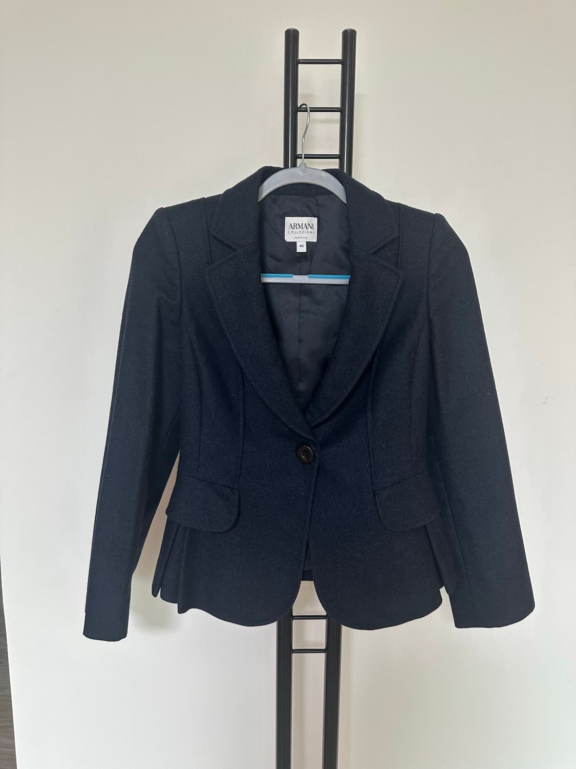 알마니 꼴레지오니  원버튼  울100%숏자켓 -40사이즈 상품이미지1