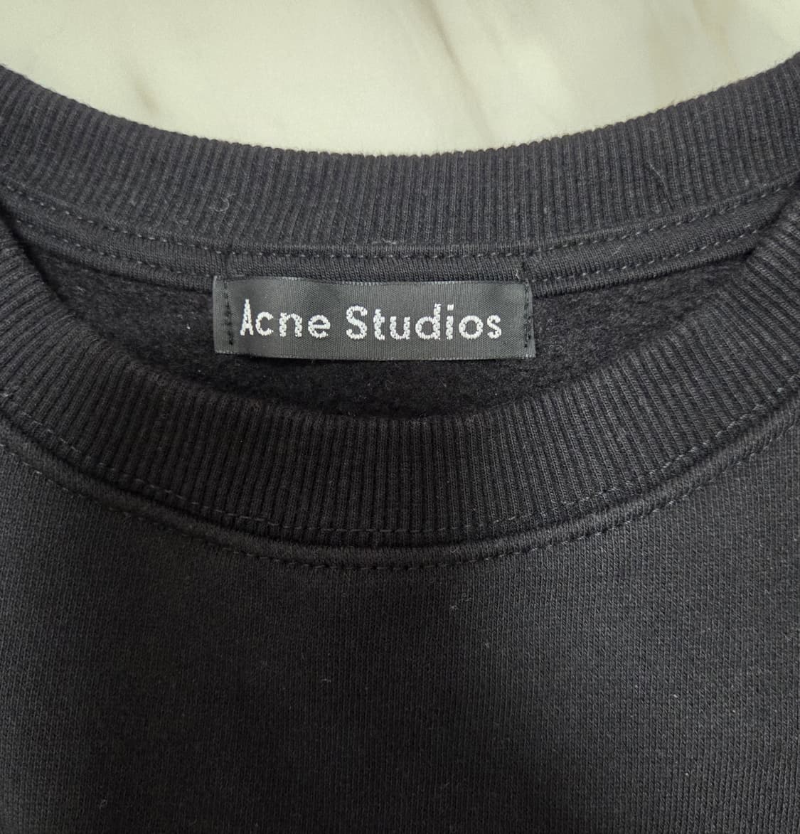 아크네스튜디오 크루넥 스웻셔츠 상품이미지4