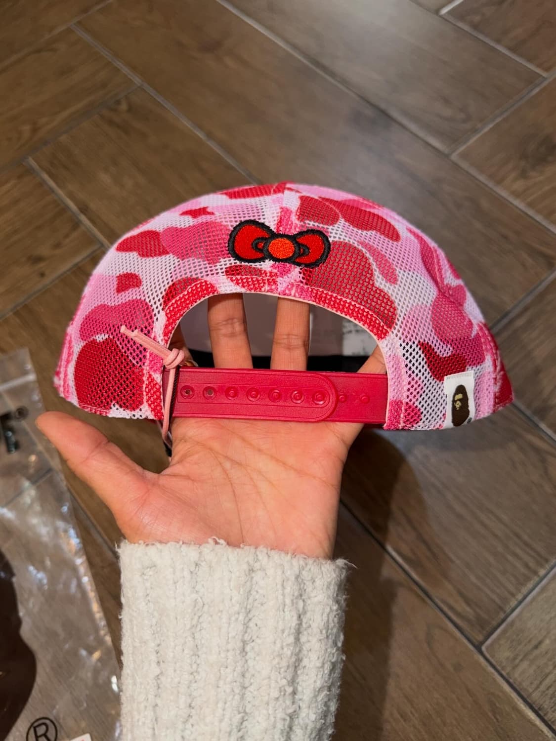 Bape X Sanrio Hello Kitty Cap ( 새상품 )  상품이미지9