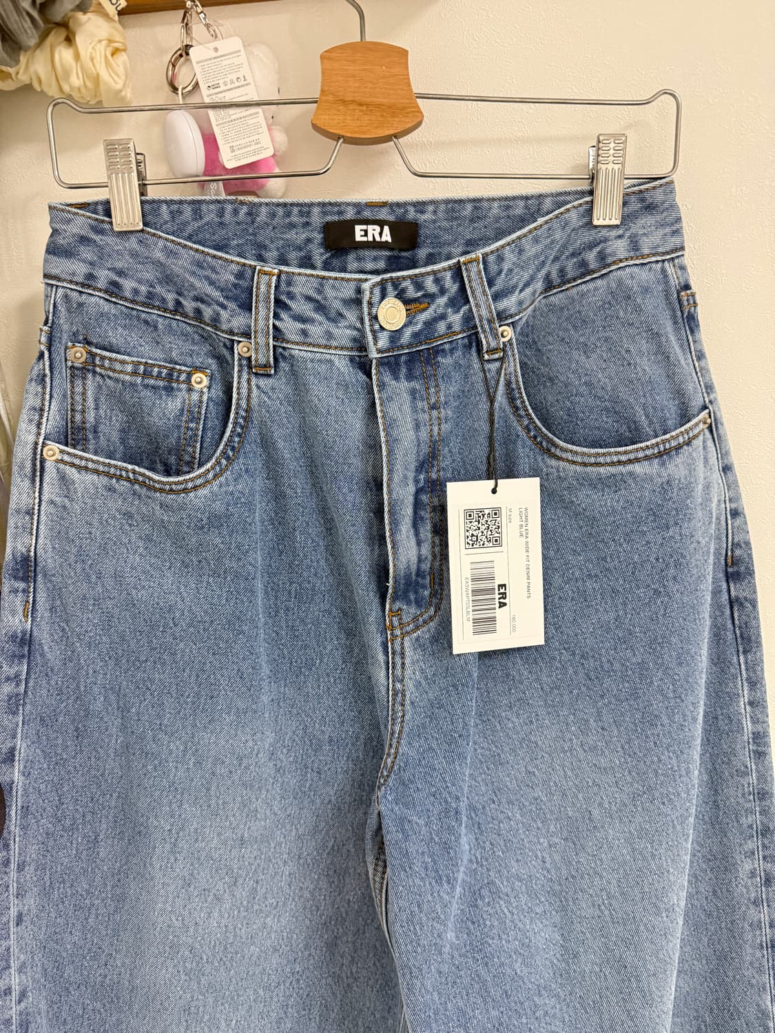 제니 착용 이알에이 WIDE FIT DENIM PANTS 상품이미지3