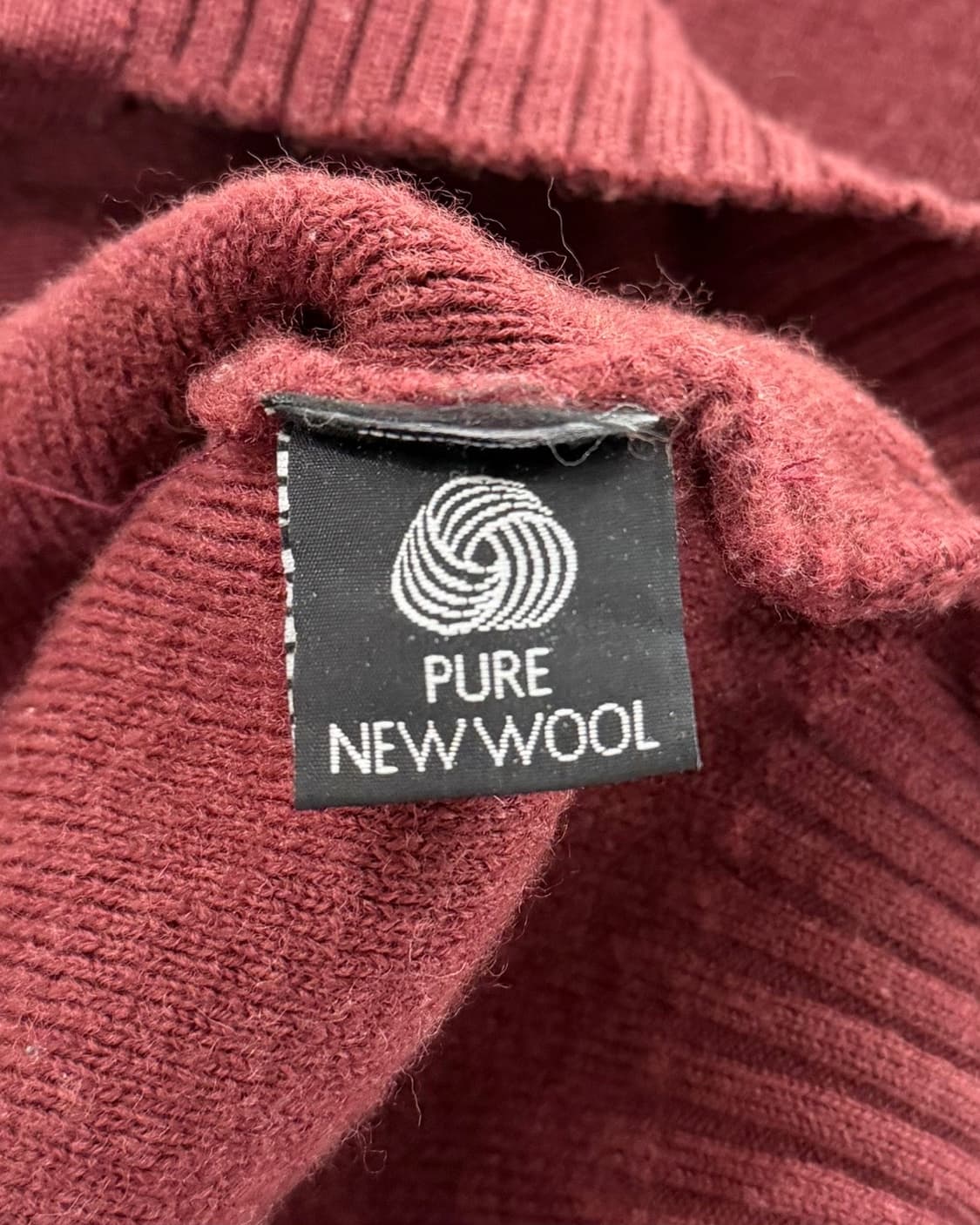 버버리 버건디 코만도 레더패치 브이넥 가디건 상품이미지8