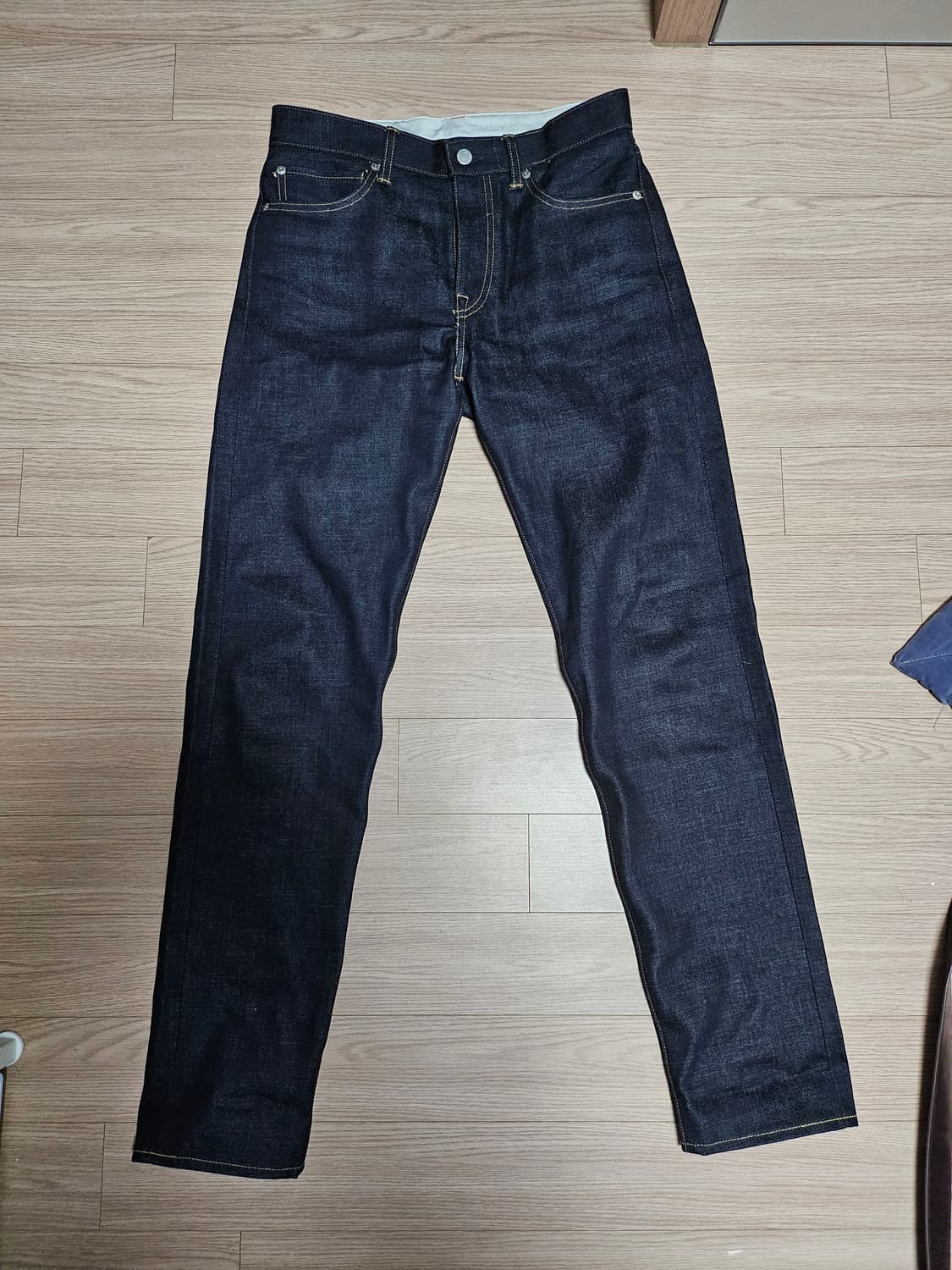 모모타로진스 스탠다드200 테이퍼드 31 판매합니다 상품이미지1