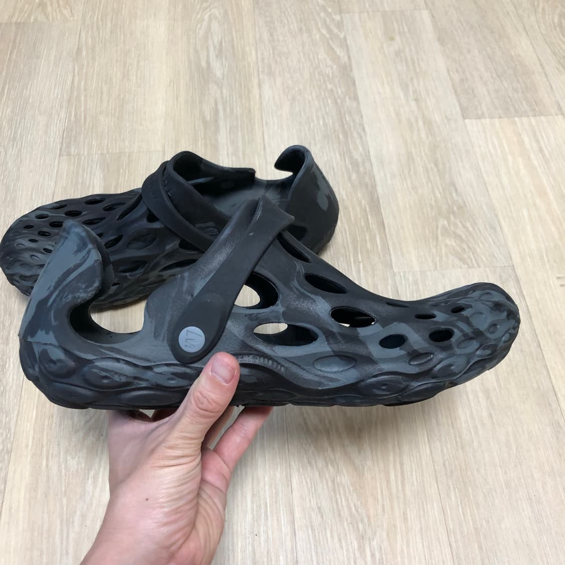 (280) 머렐 Merrell 하이드로목 블랙 HYDROMOC 샌들 상품이미지3