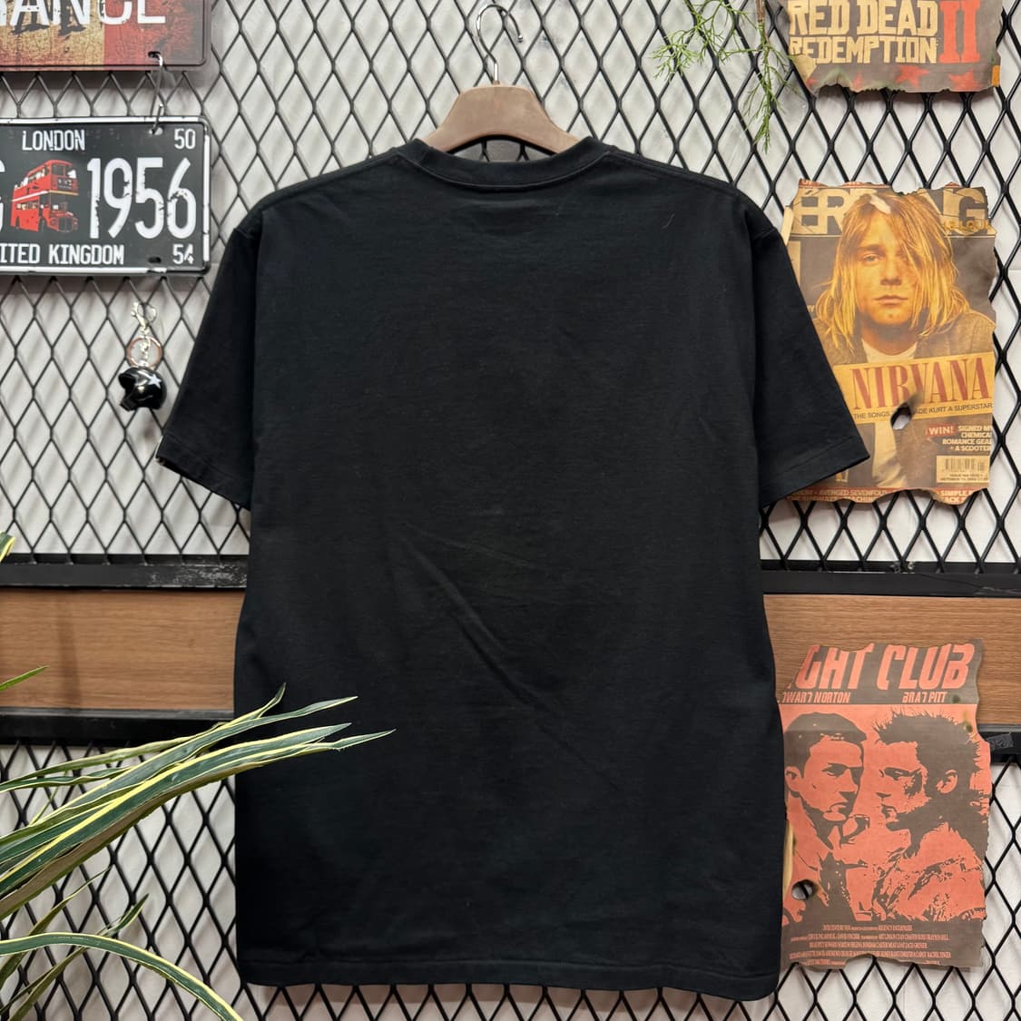 베이프 후쿠오카 반팔 티셔츠 전면 고 에이프 카모 로고 디테일 블랙 상품이미지2