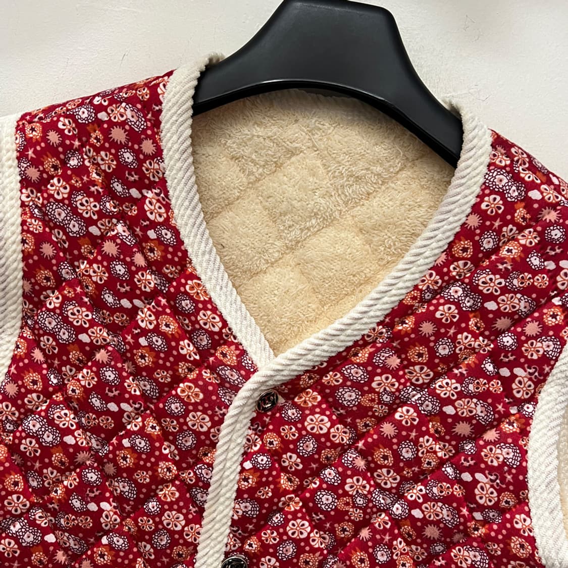 꽃무늬 기모 촌캉스 김장 조끼 레드 FREE 상품이미지3