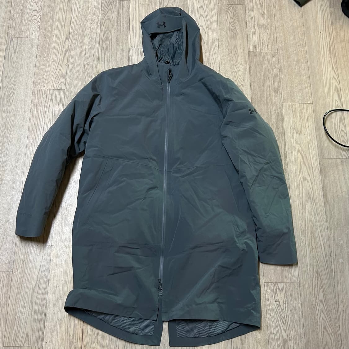 언더아머 2겹 덕다운 경량패딩 110 상품이미지3