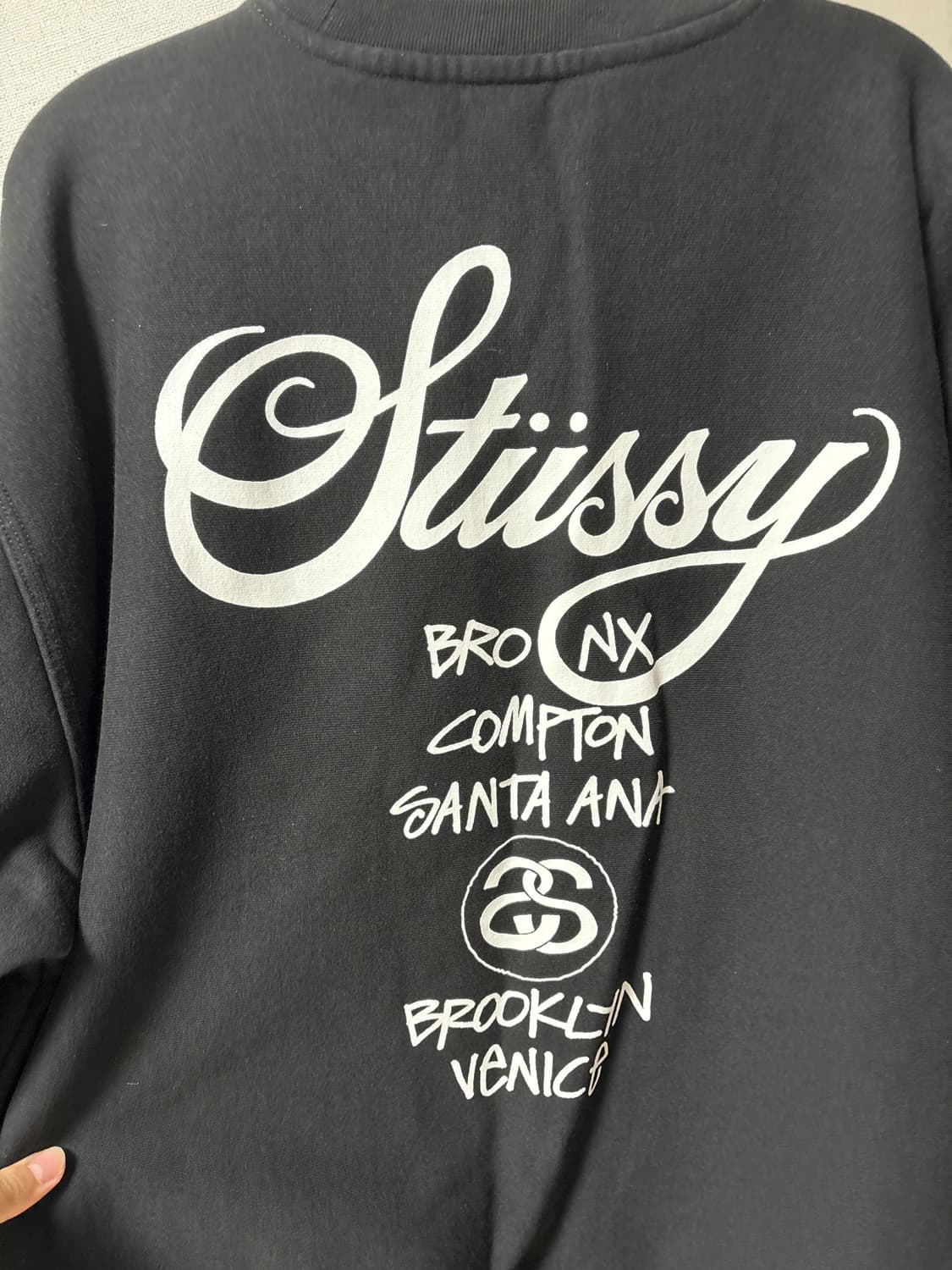 스투시 월드투어 맨투맨 XL 상품이미지3