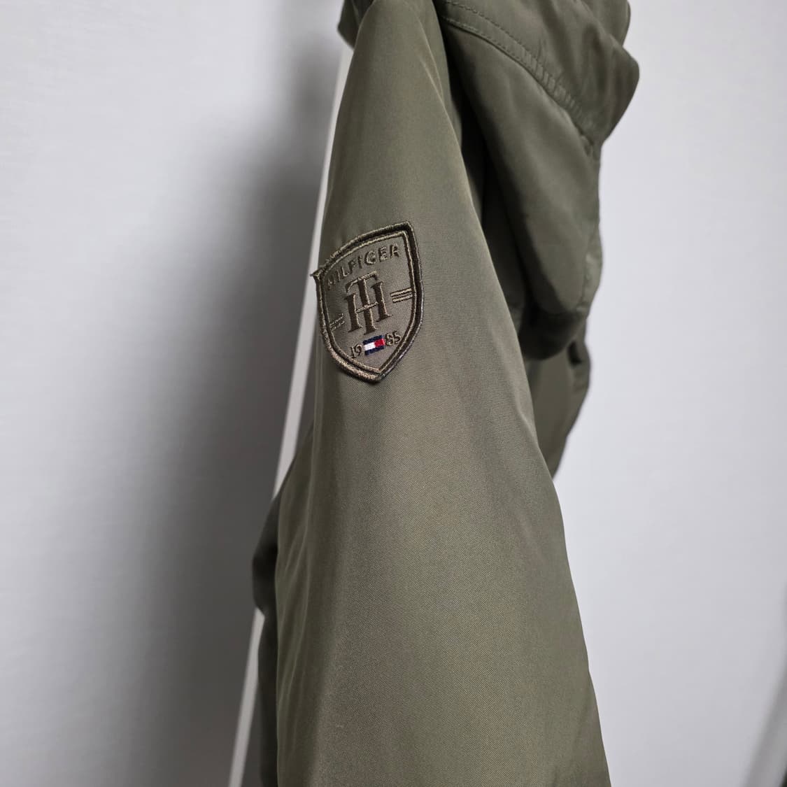 타미힐피거 카키 롱패딩 상품이미지4