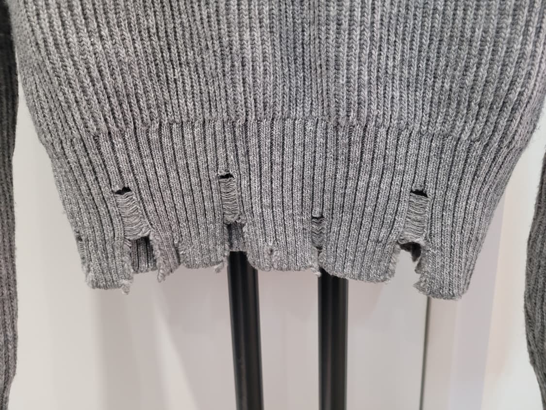우알롱 브이넥 데미지 니트 그레이 S사이즈 상품이미지7