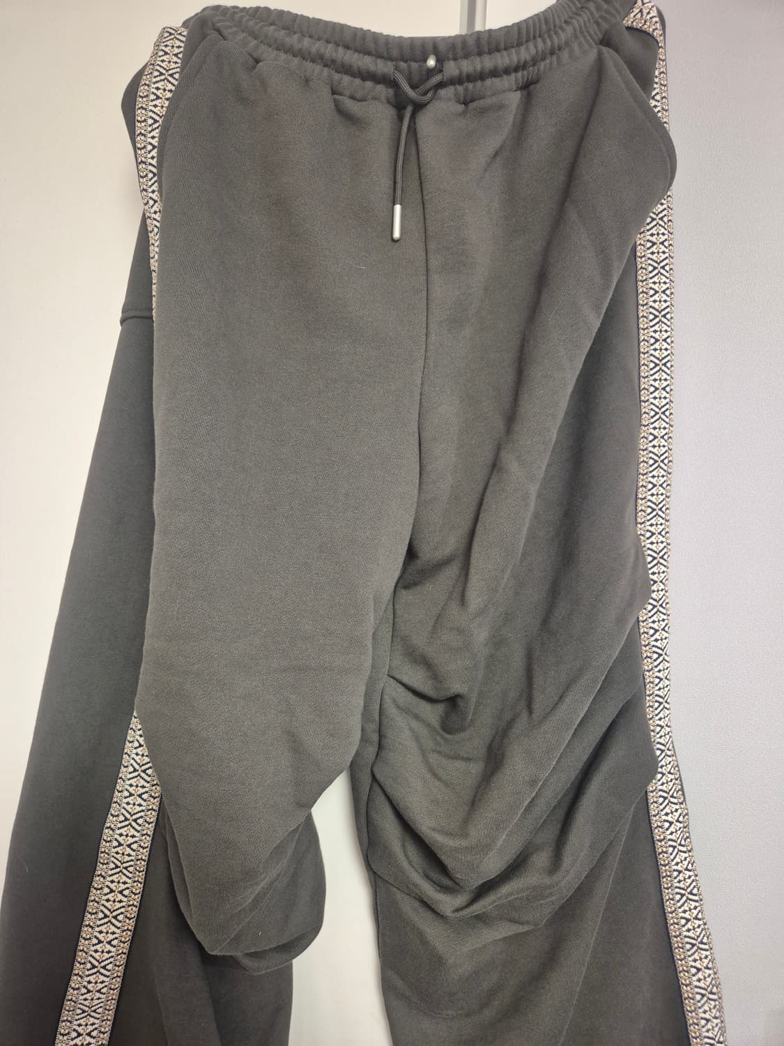 아이돈워너셀 트랙팬츠 차콜 상품이미지2