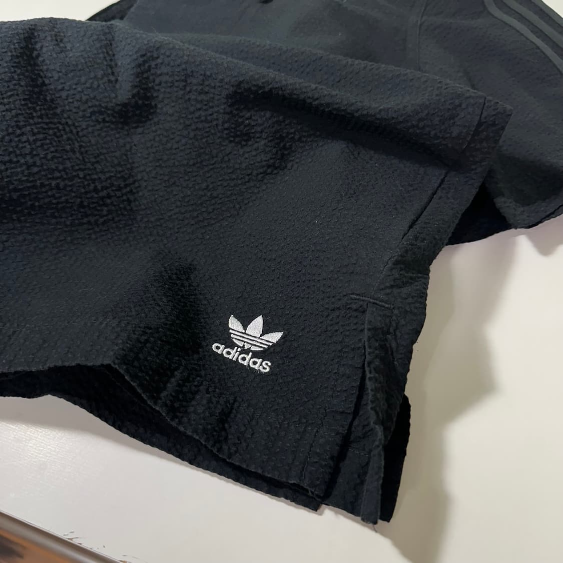 우먼M 아디다스 오리지날 블랙 써머플리츠 반팔셔츠 상품이미지2