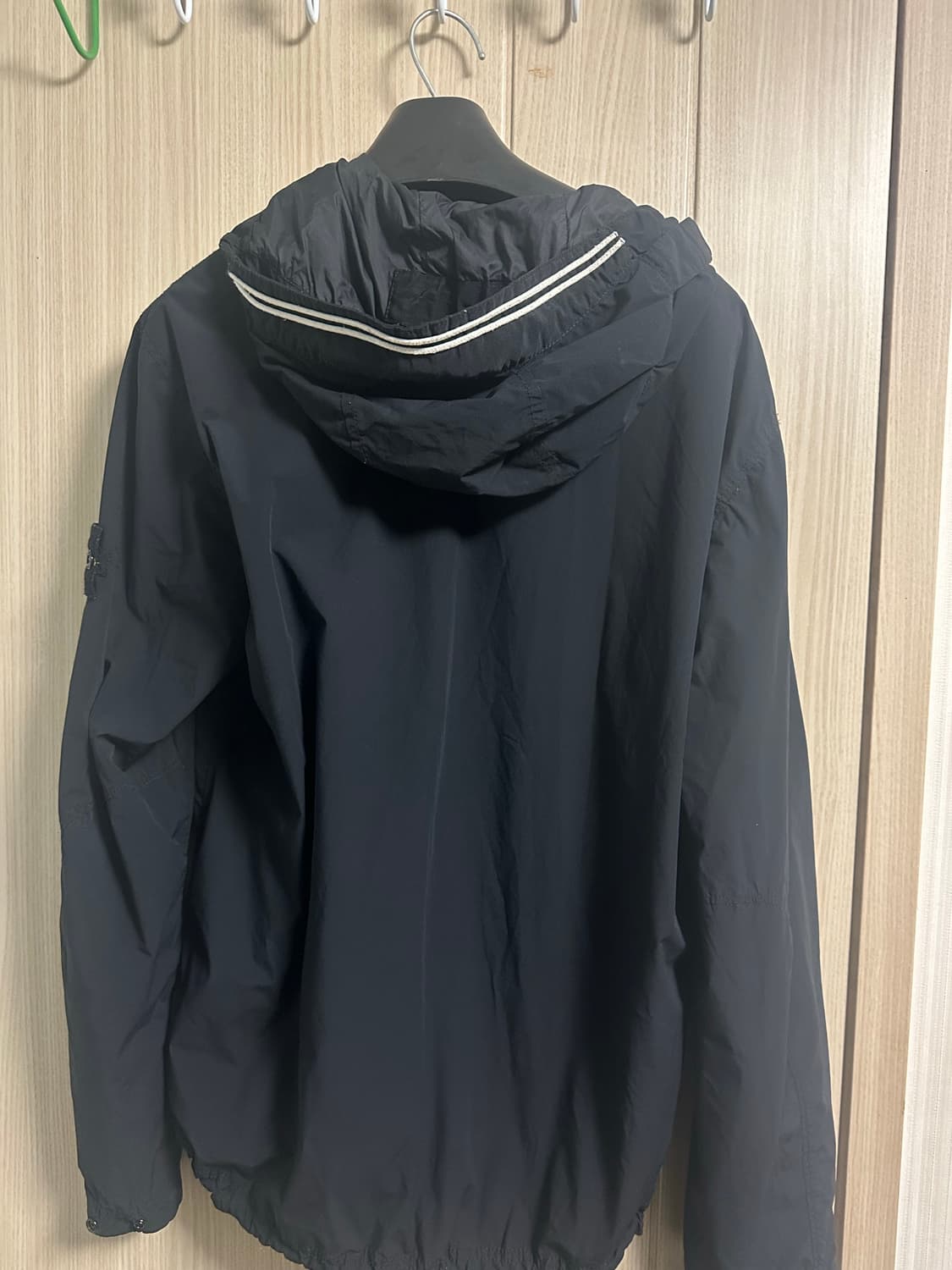 스톤아일랜드 스킨터치 나일론 자켓 (L/103) 상품이미지3