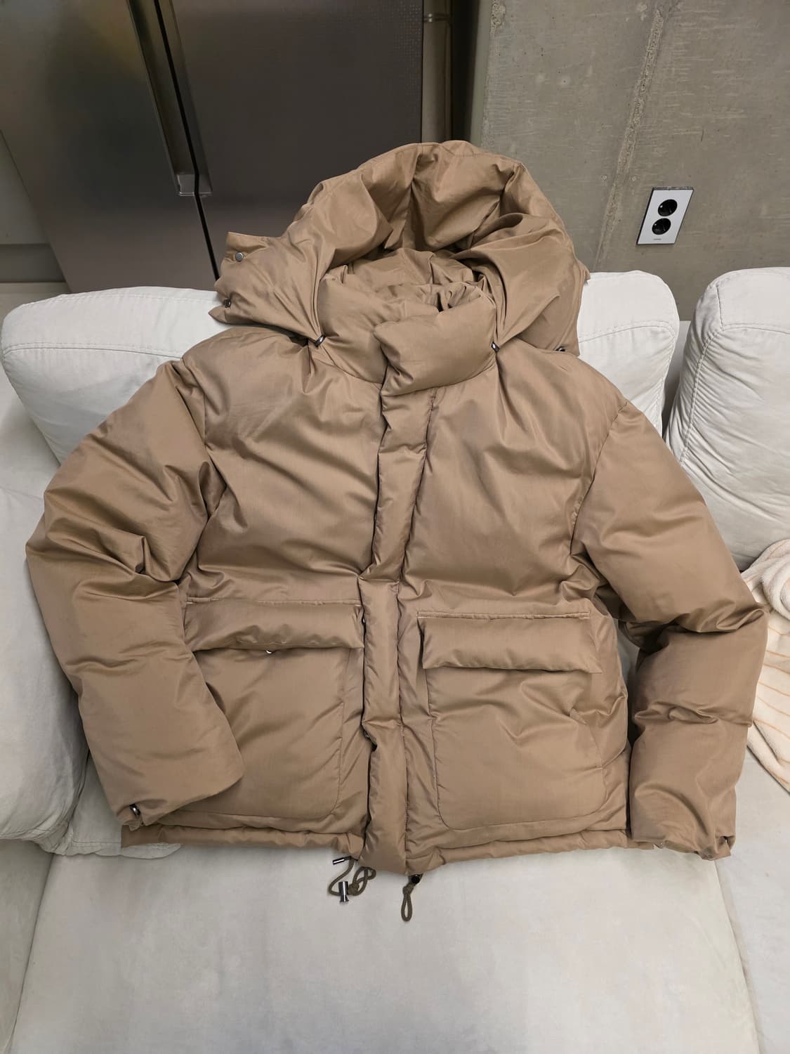 오라리 19fw 브라운 패딩 상품이미지2