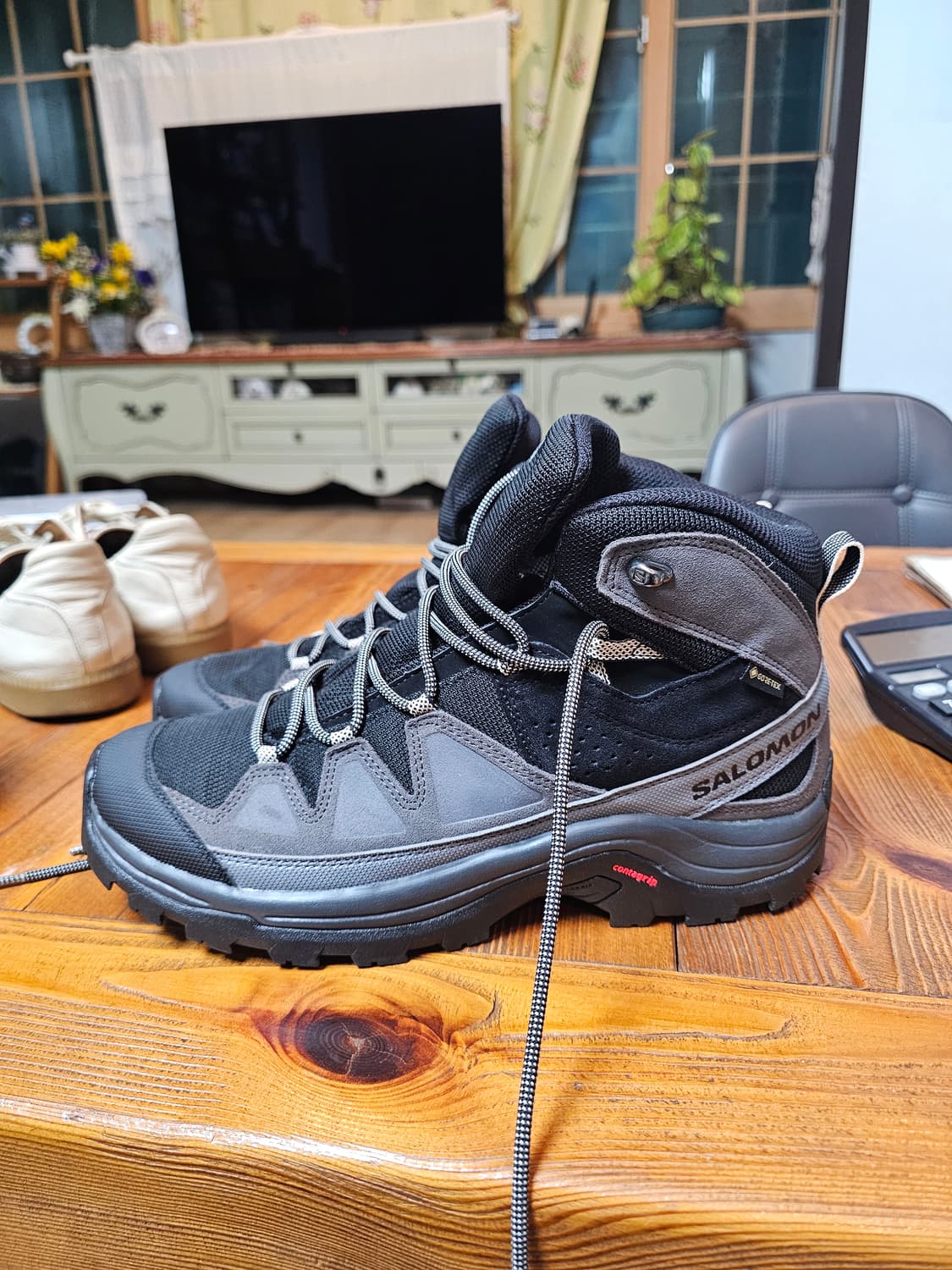 국내 못구하는 제품! 살로몬 퀘스트 신발 등산화 270-275mm 팔아요 상품이미지2