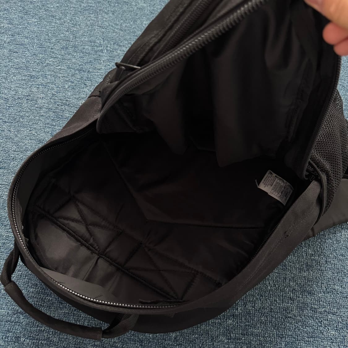 칼하트 킥플립 백팩 상품이미지3