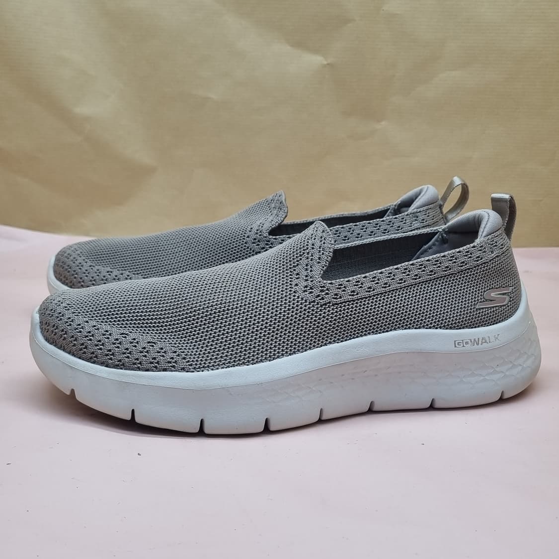 스케쳐스 고워크 플렉스 여성운동화230 상품이미지1