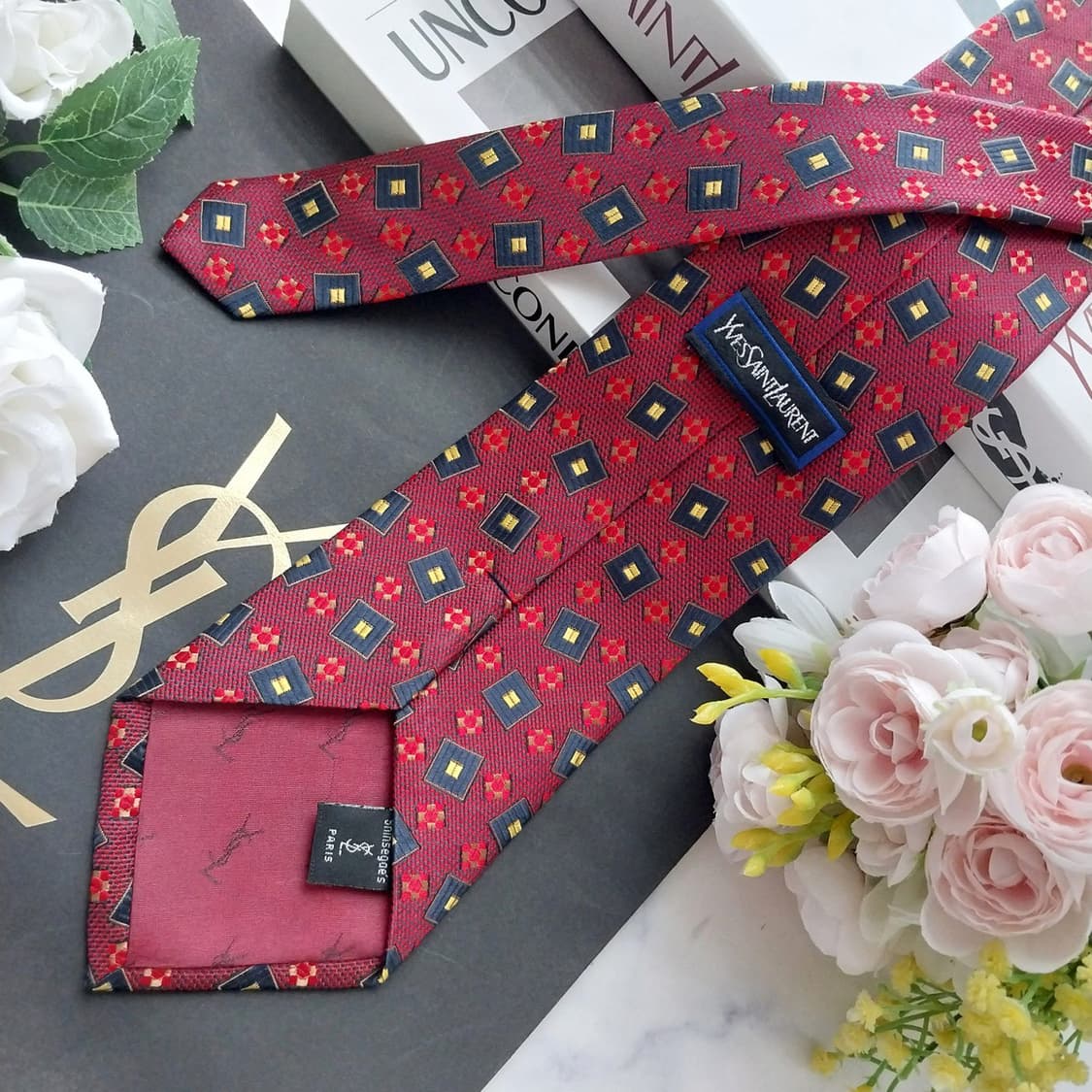 입생로랑 실크 레드 자카드 패턴 넥타이 9.5cm A+등급 K2514
 상품이미지6