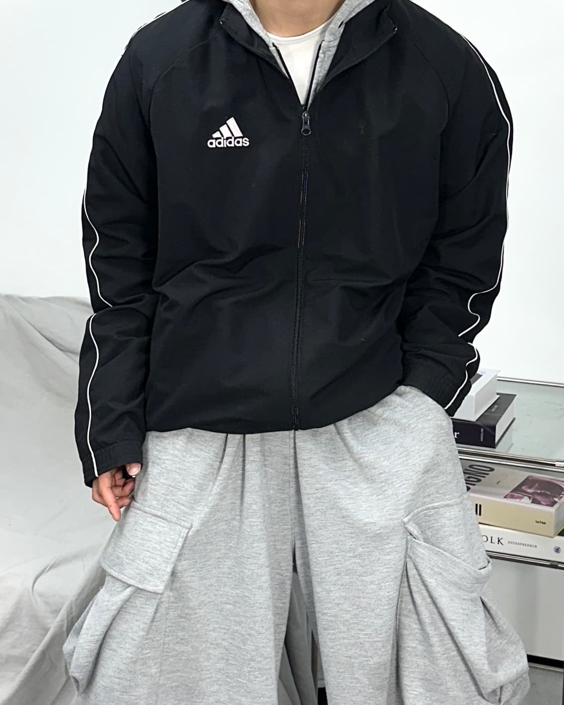 아디다스 블랙 화이트 파이핑 바람막이 L 상품이미지2