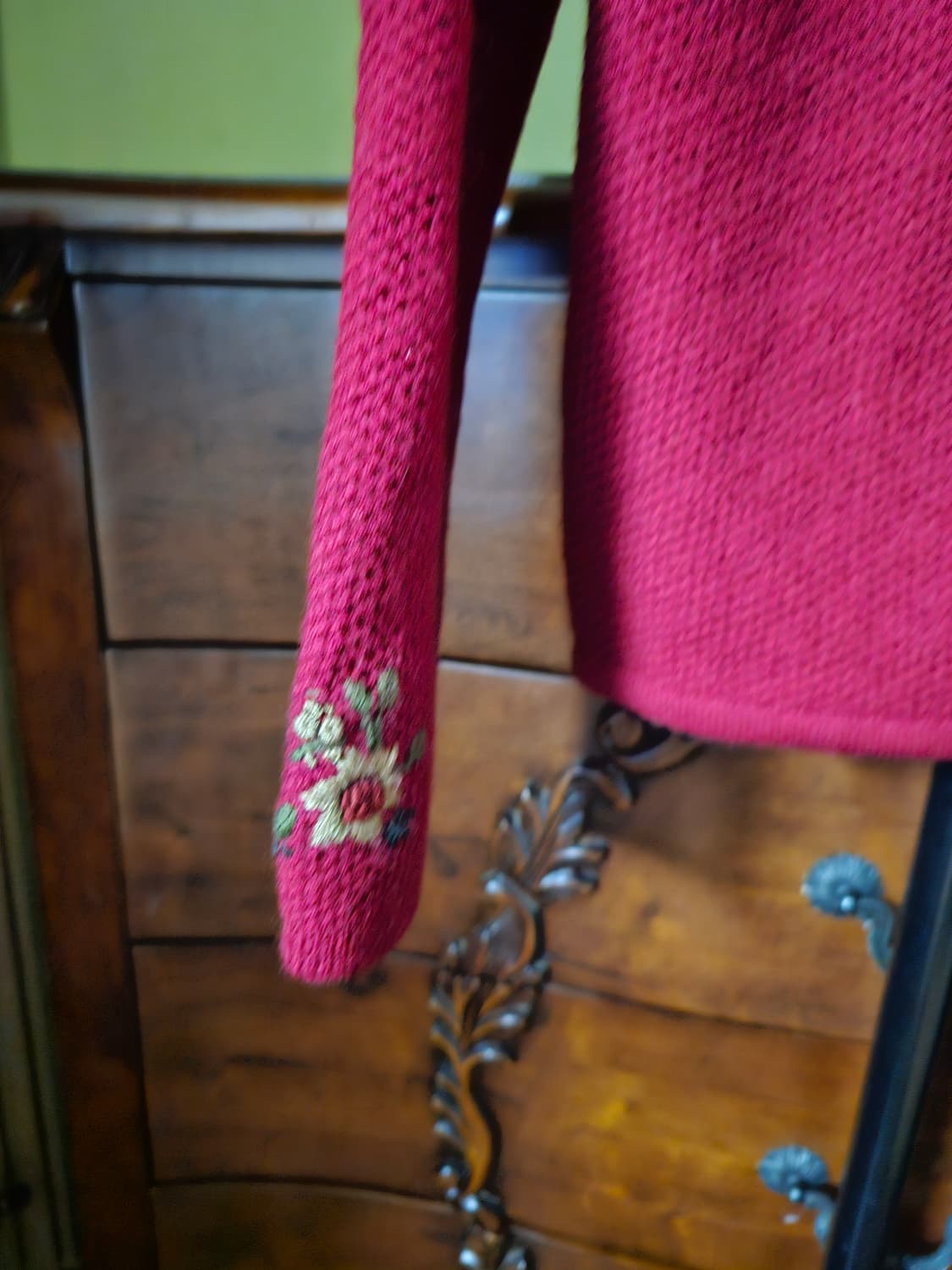 비꼴리끄 꽃자수 순모100% 가디건 상품이미지4