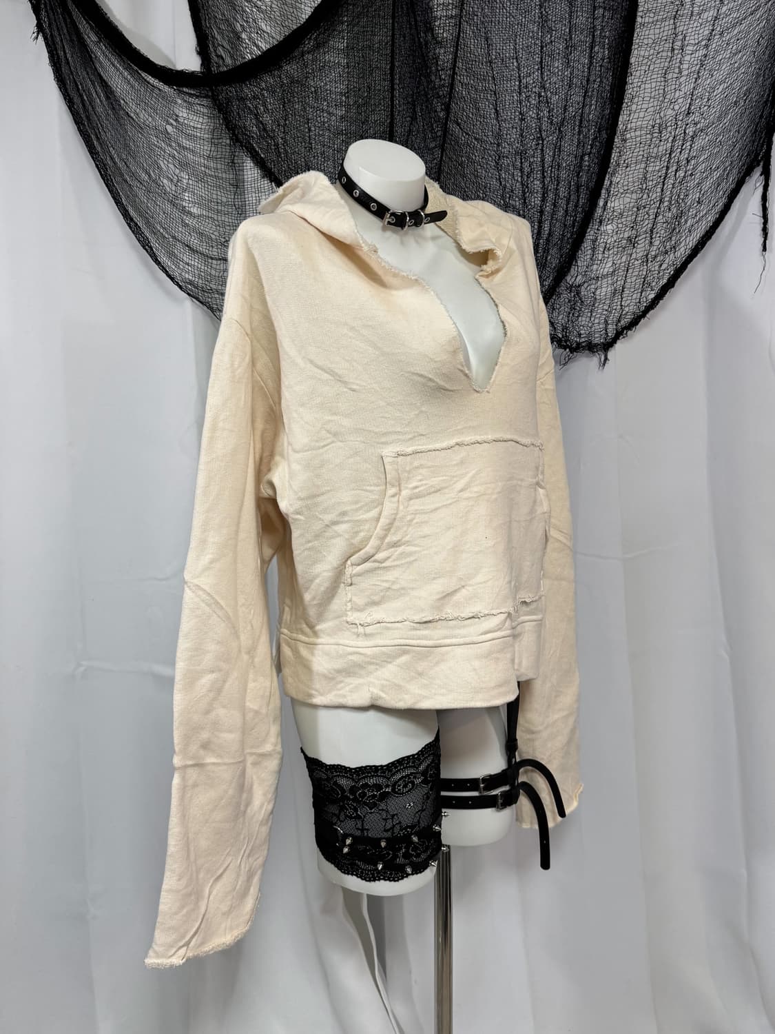 damage hood t-shirt 상품이미지1