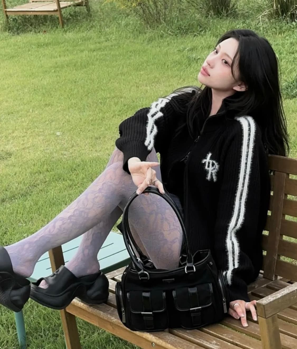 레더리 레글런 트랙 니트 집업 블랙 상품이미지1