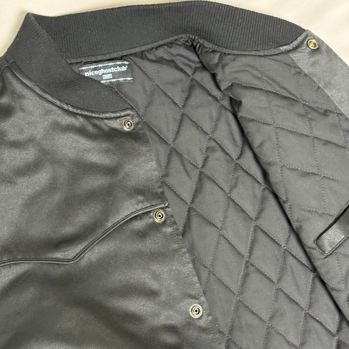 나이스고스트클럽 사틴 바시티 자켓 M 상품이미지5