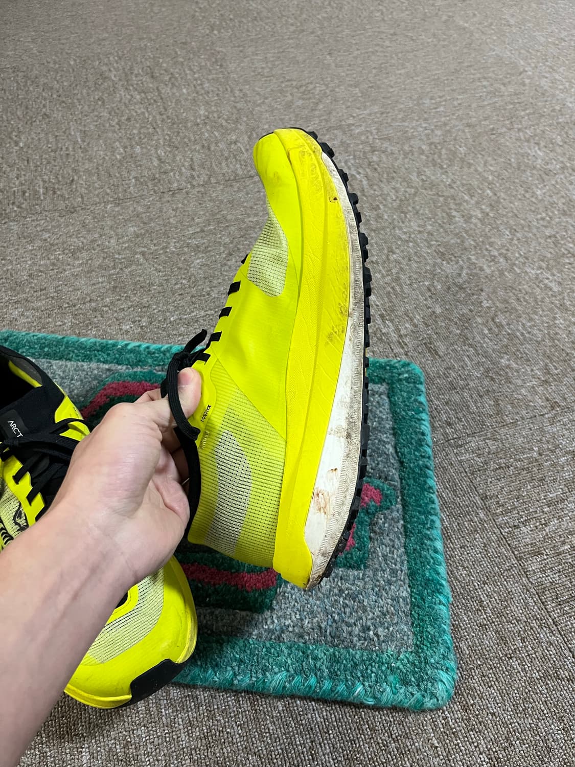 아크테릭스 정품 트레킹 러닝화 사이즈 270 상품이미지3