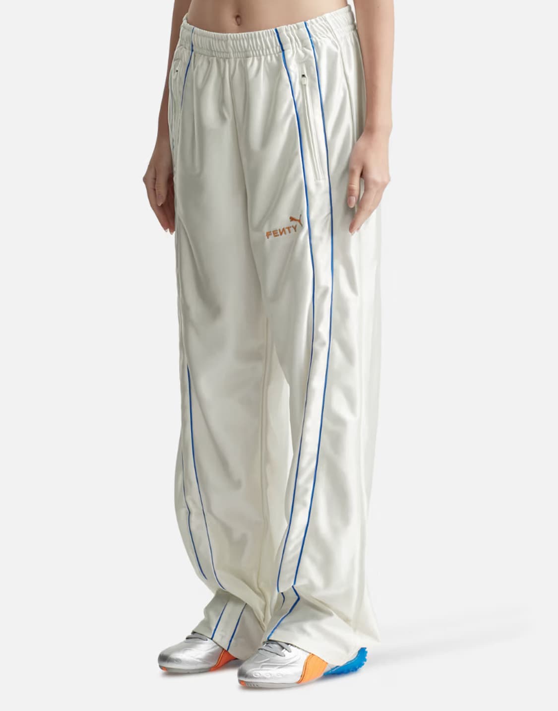 푸마 x FENTY T7 실크 자수 트랙팬츠 트레이닝 바지 크림 화이트 상품이미지4