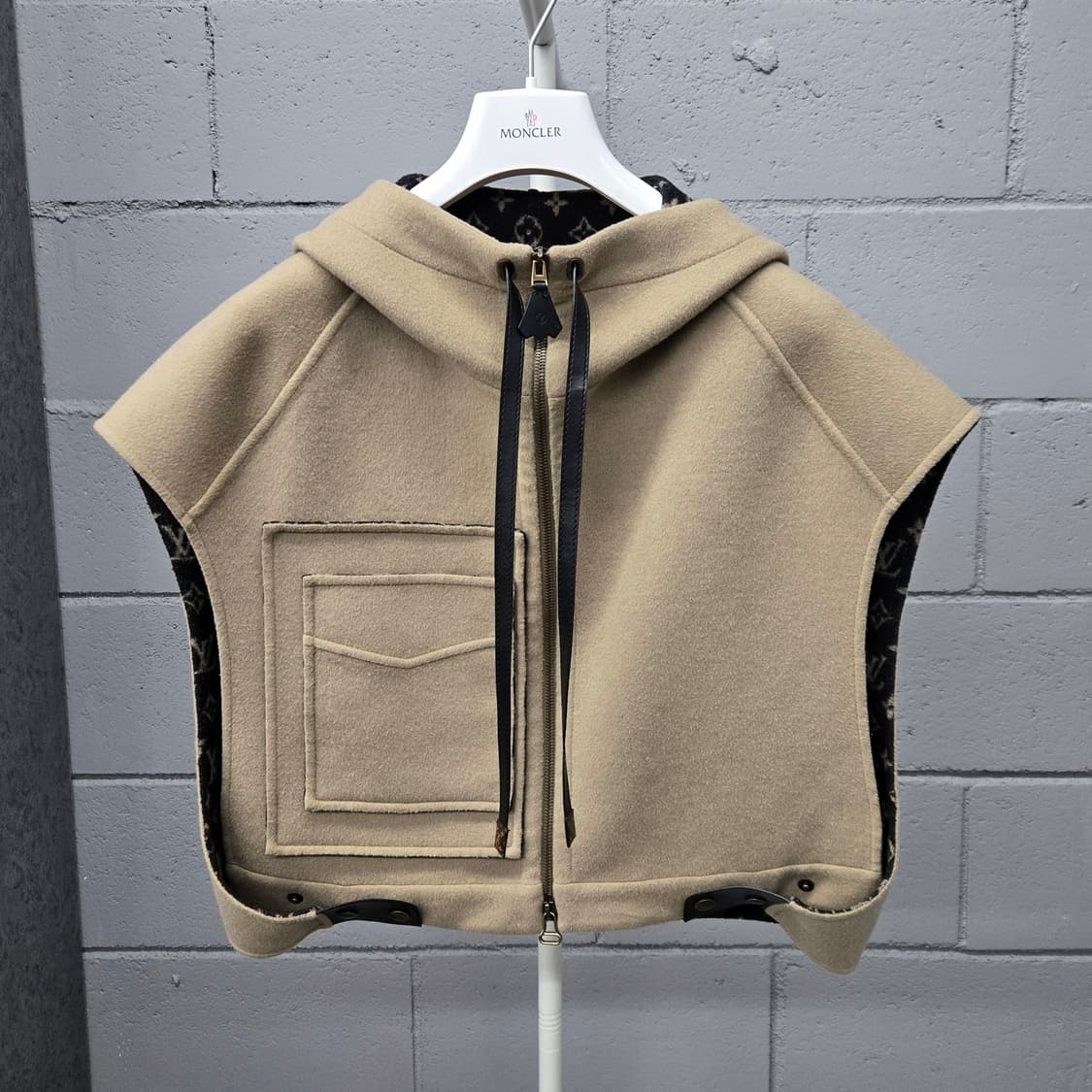 백화점판 / 루이비통 모노그램 더블페이스 오픈 암 후드 자켓 36 상품이미지2