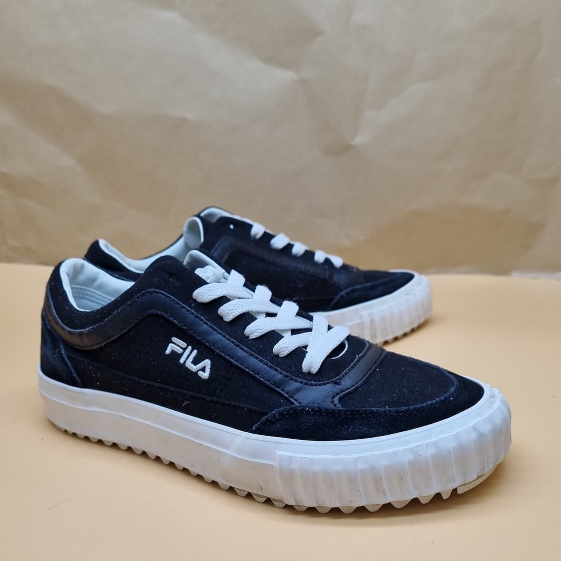 휠라 콜드웨이브 블랙 스니커즈250 상품이미지1