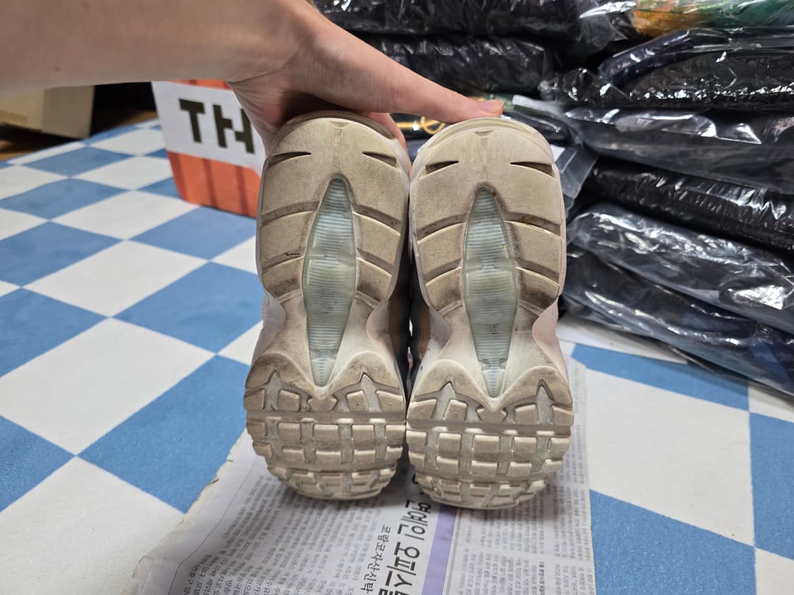 [w250] 나이키 에어맥스95 크림슨 틴트 상품이미지6