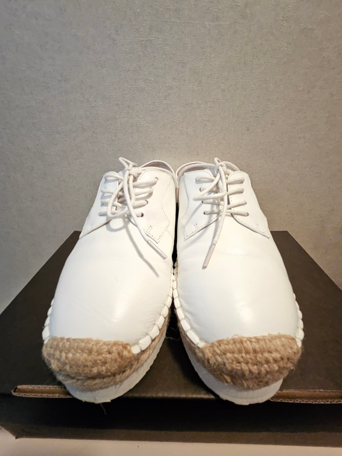 슈콤마보니 화이트 여성 단화 3.5cm 상품이미지6
