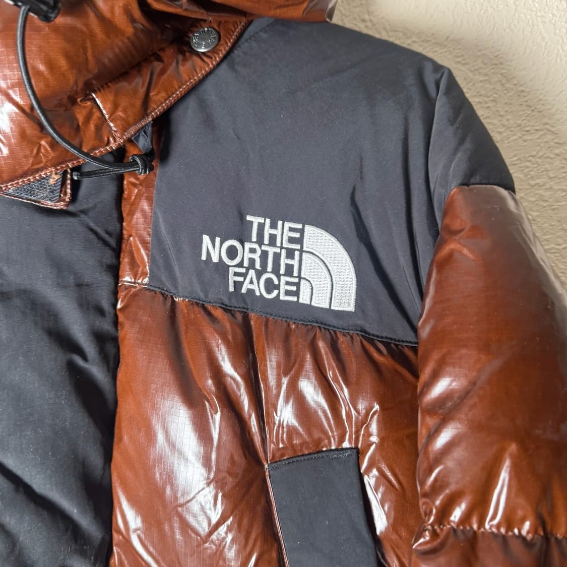 슈프림 x 노스페이스 마운틴 발토로 다운 푸퍼 패딩 자켓 브라운 상품이미지3