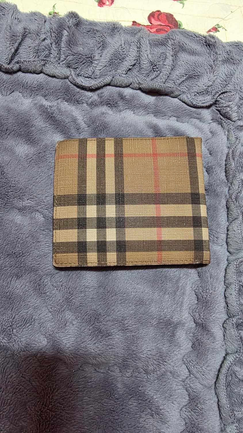 (정품) 버버리 체크 반지갑/80166111/개인/팝니다. 상품이미지5