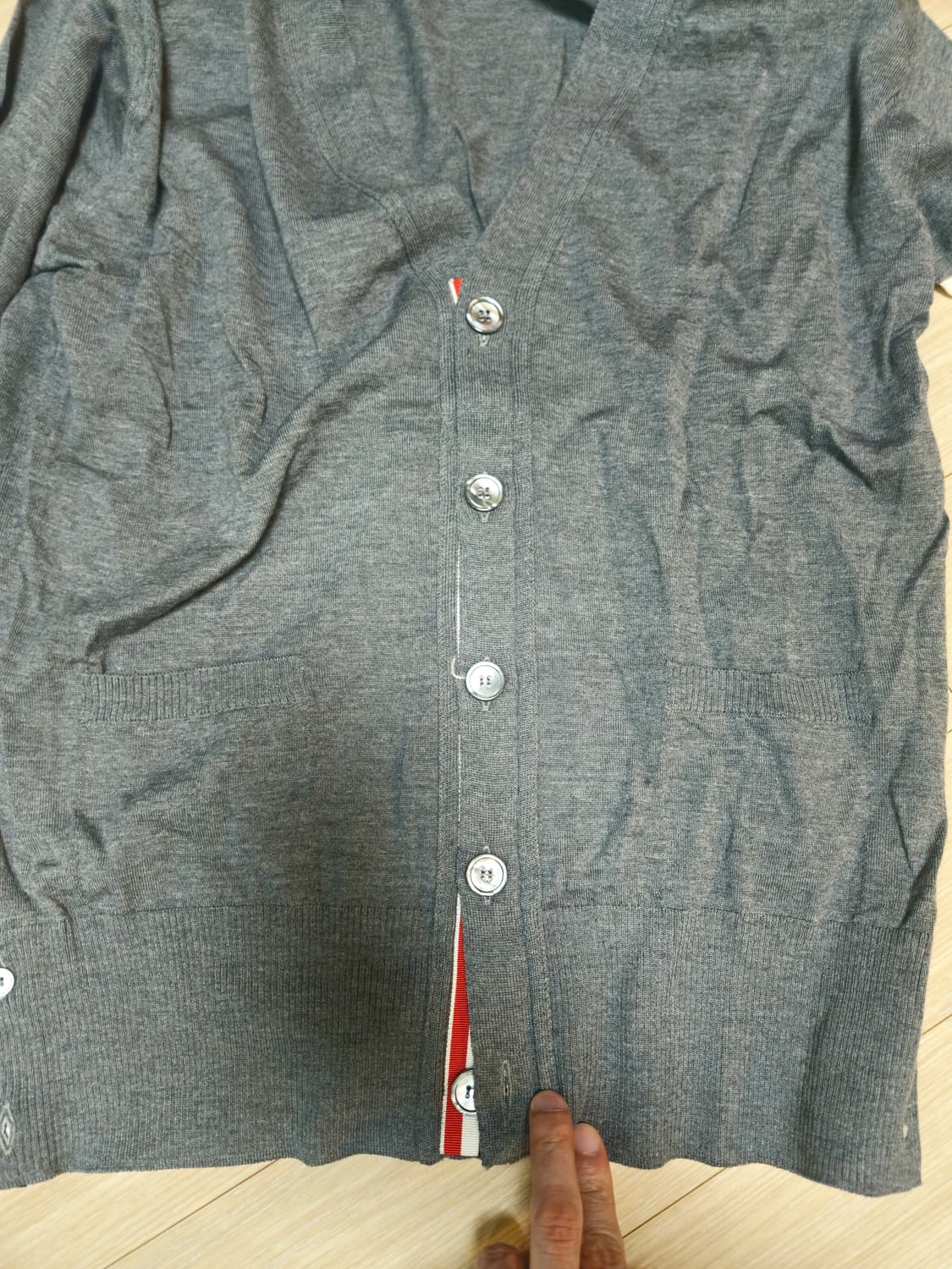 톰브라운 메리노울 가디건 그레이 2 상품이미지4