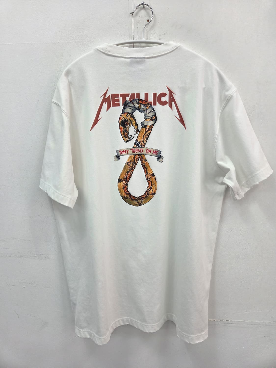 XL 뉴에라 메탈리카 반팔 티셔츠 화이트 상품이미지7